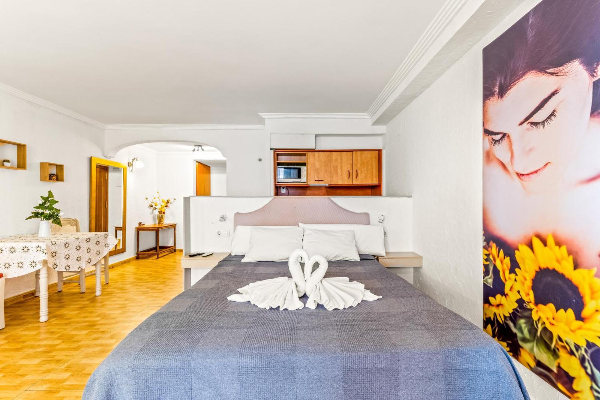 Unique Apartahotel 3-3 Torrevieja Esterno foto